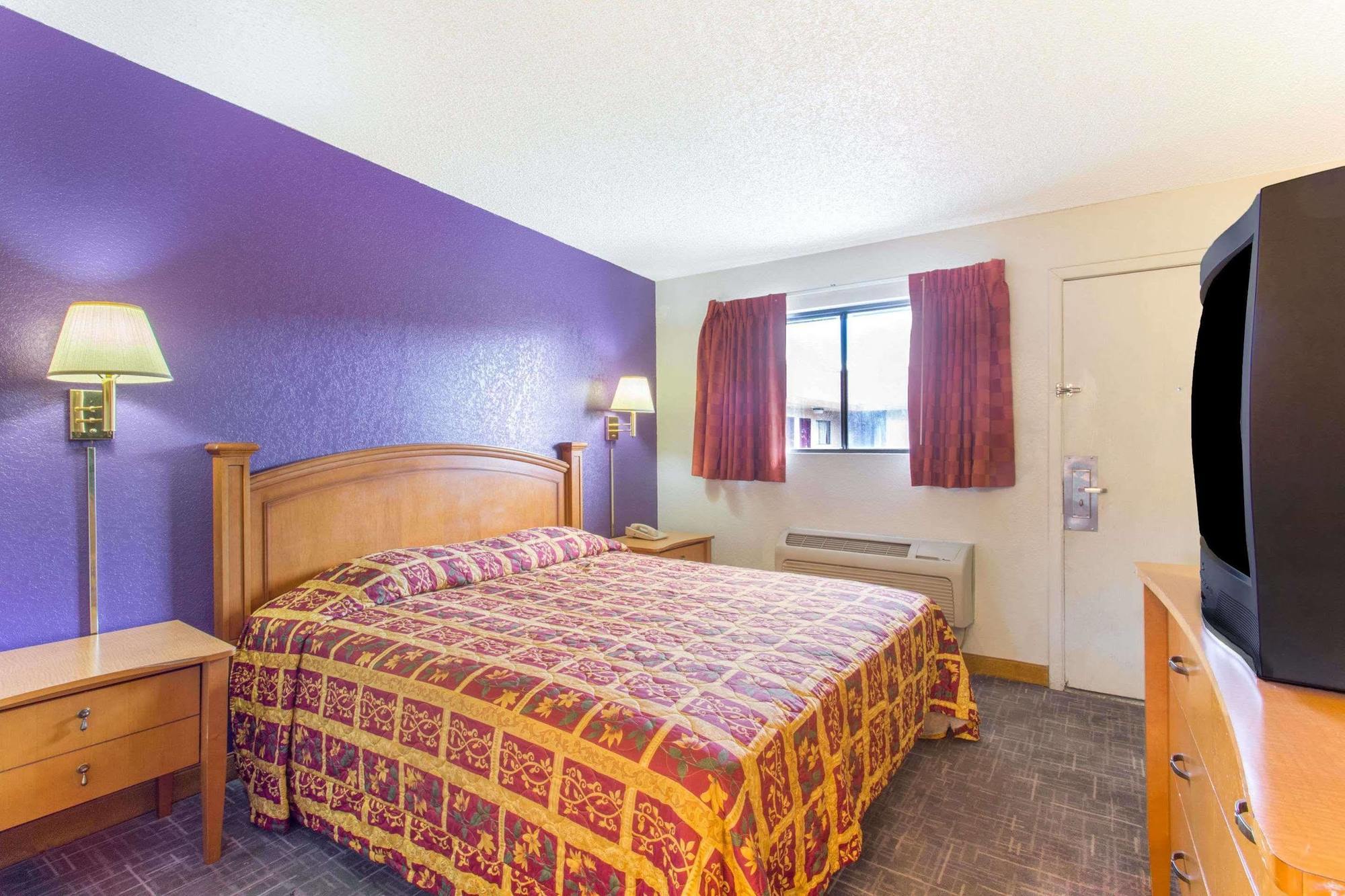 Knights Inn Phoenix At N Black Canyon Hwy Ngoại thất bức ảnh